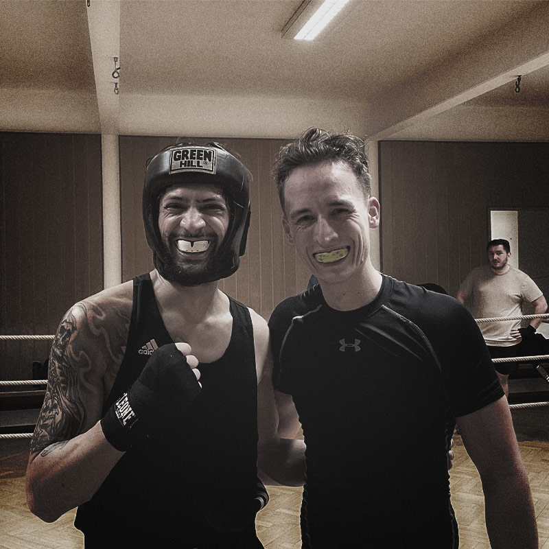 Trainingsbuddys in der Boxerschmiede Graz - Freundschaften werden geschmiedet.